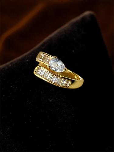 Snake ring remaining Zareekon white