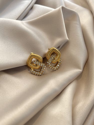 حلق مثلث زريكون