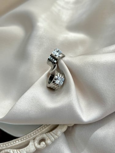 حلق سكوير فضي