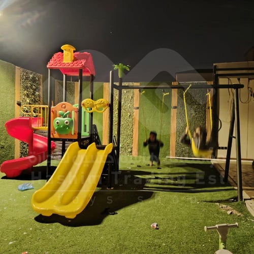 ألعاب حدائق خارجية بزحليقة حلزونية ومزدوجة ومراجيح...