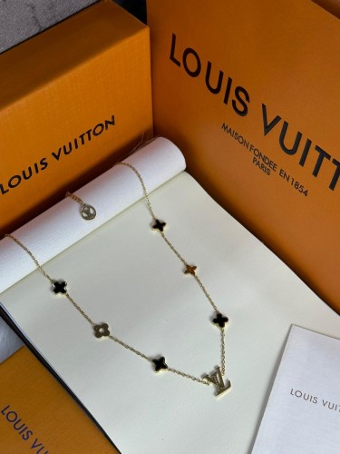 سلسال ماركة - LOUIS VUITTON