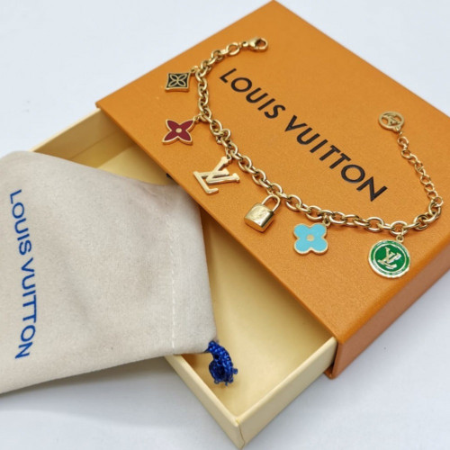 أسوارة ماركة - LOUIS VUITTON