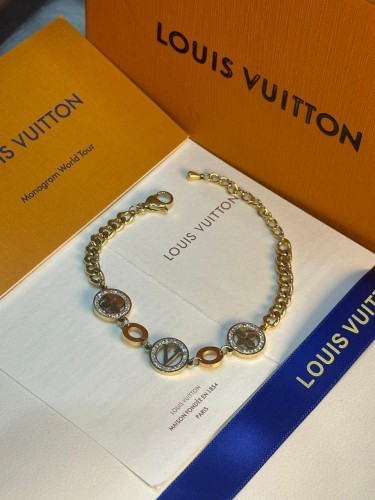 أسوارة ماركة - LOUIS VUITTON