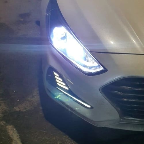 طقم انوار ليد النور الواطي H7