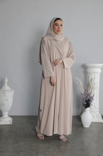 عباية حرير بياقة - بيج