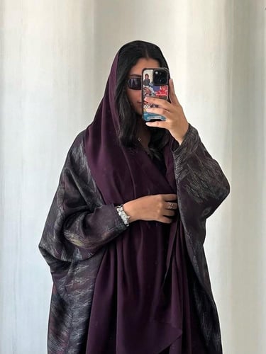 ثوب نسائي طباعة زهرية
