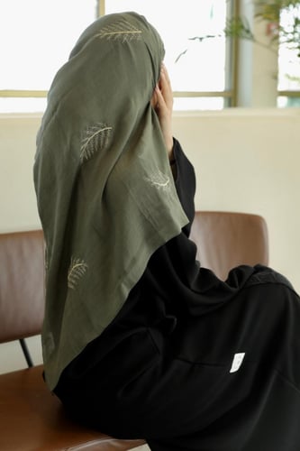 طرحة لنن مشجر - زيتي