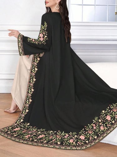 عباية عربية بنقوش الزهور والنباتات