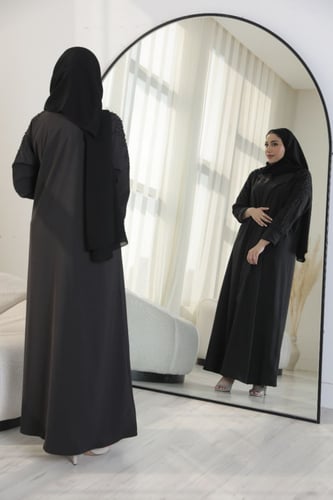 عباية كريب مع الخرز الاسود