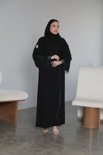 عباية اماراتيه بشك اسود