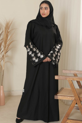 عباية بأكمام مطرزة - ازهار ابيض