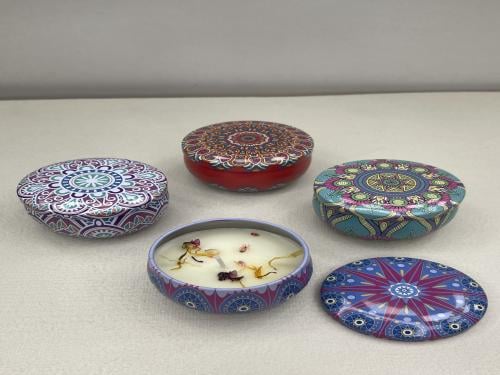 Small scented candles, Shalki iron