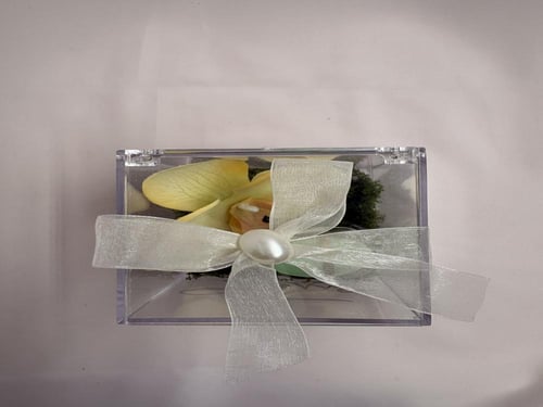 بوكس اكريلك كبير للكبار