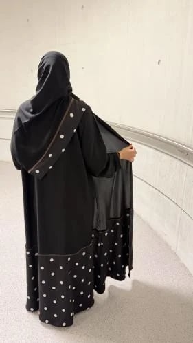 عباية سارا عباية صيفية ناعم – قصة نص كلوش عملية وأنيقة