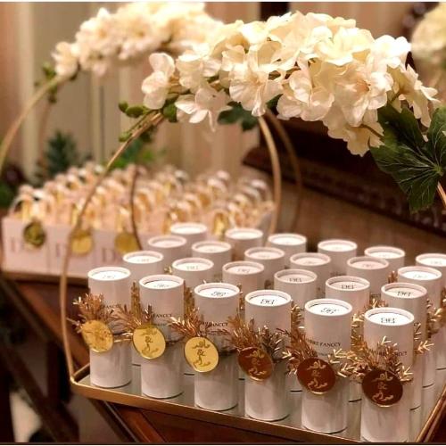 مجموعة عطر اصفهان مع صينية ذهبي ولوقو حسب الطلب