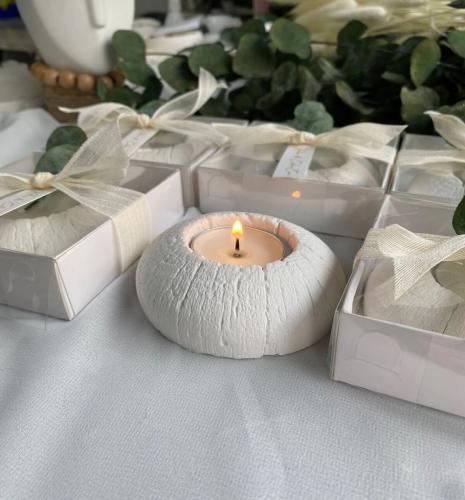 شموع توزيعات أنيقة ومميزه