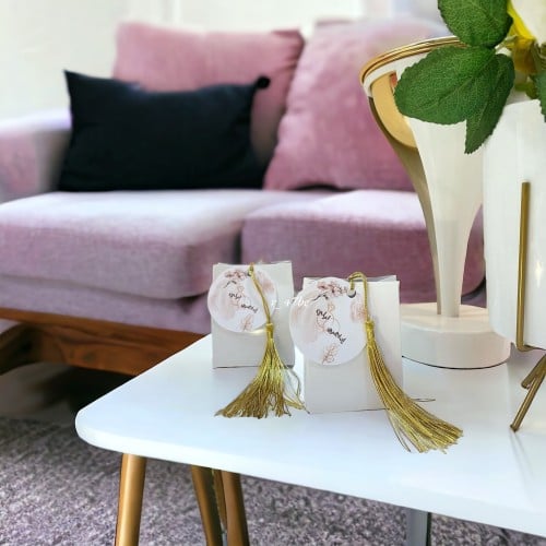 علبة توزيعات وسط مع ثيم