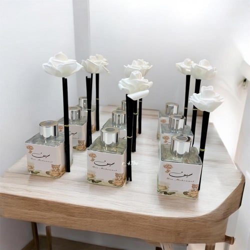 فواحه وسط مع تاق شكل مربع