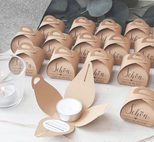 12 علبة توزيعات