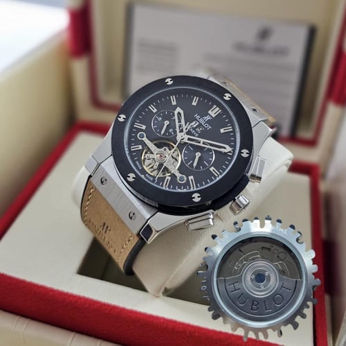 ساعه هوبلت اوتوماتيك مكشوف