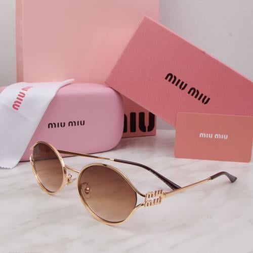 نظارات شمسية MIU MIU الهبه