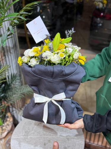 هودي بشكل باقة ورد