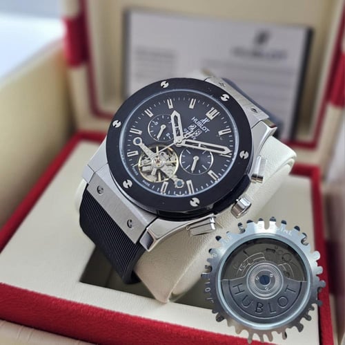 ساعه هوبلت اوتوماتيك مكشوف