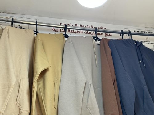 بلوفر القلب مع حرف