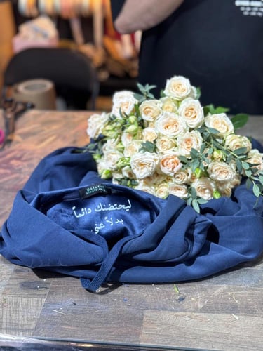 هودي بشكل باقة ورد