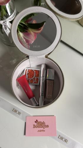 بكج شنطه ذهبيه