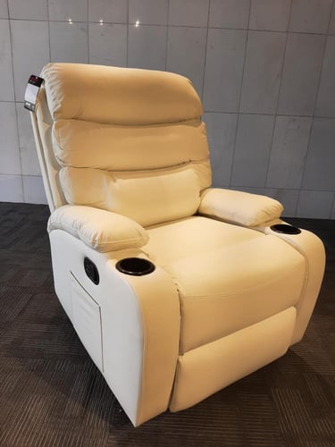 761- كرسي استرخاء ثابت ريمو ثابت جلد أبيض ناصع