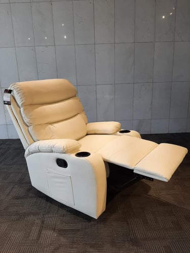 761- كرسي استرخاء ثابت ريمو ثابت جلد أبيض ناصع