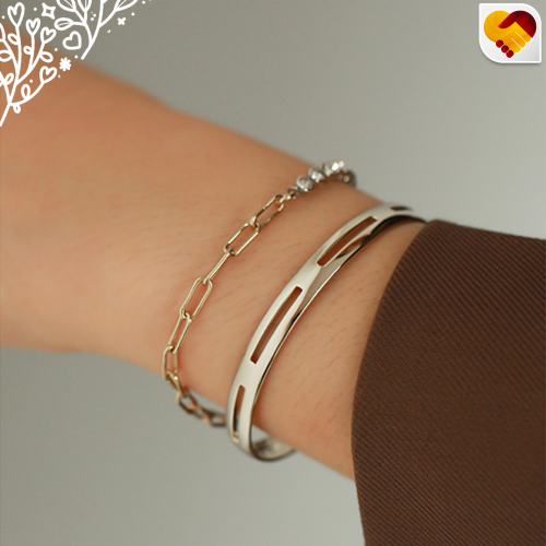 سوارة فضي بشكلين بتصميم طولي مفتوح