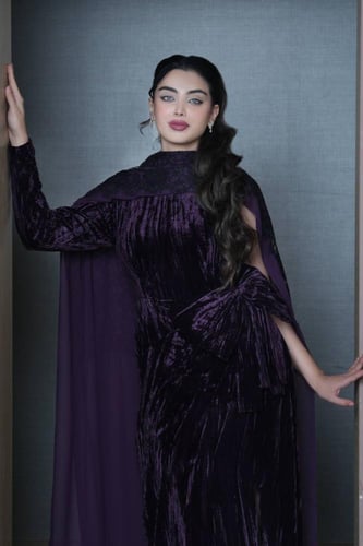 فستان مخمل بفيونكة من الجنب (يومين عمل )