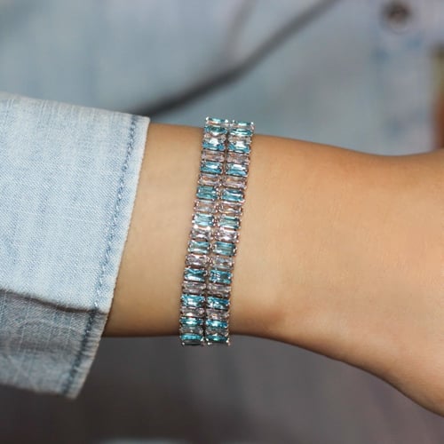 اسورة تنس فضي وسماوي - مطلية بالذهب عيار 18