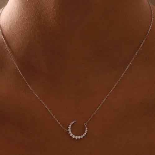 سلسال شكل قمر