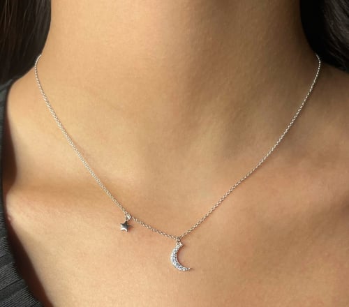 سلسال فضة بتصميم قمر ونجمة