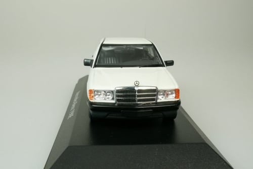 RARE Mercedes-Benz 190i 1984, white, 1:43 MaxiCham...