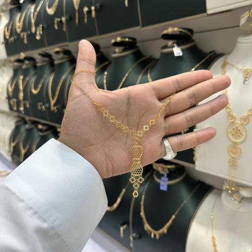 عقد عيار ٢١