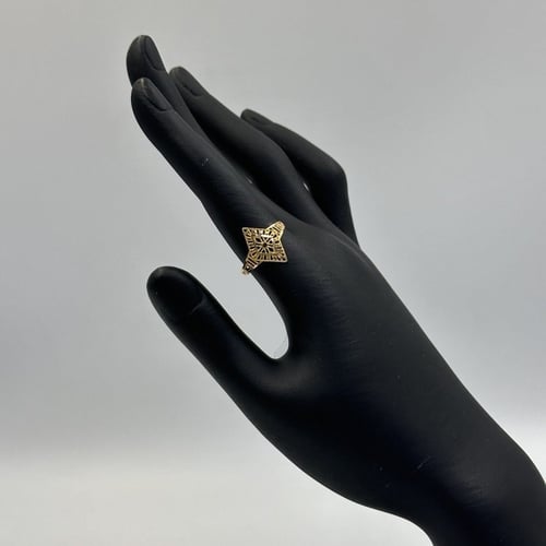 خاتم 21k شكل هرمي