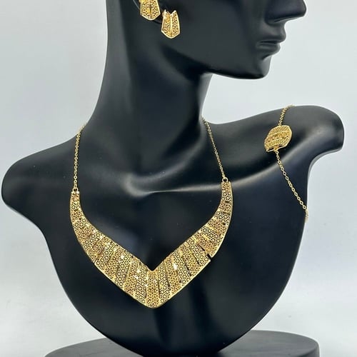 طقم طوق عيار ٢١ ذهب صافي