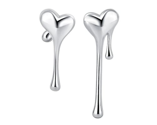 حلق القلب الدامي من الفضة