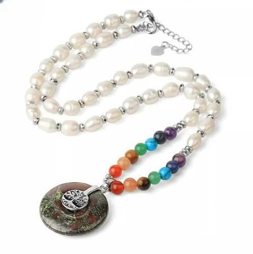 سلسال طويل من اللولو والحجر الطبيعي