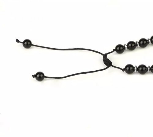 سلسال طويل على شكل قطرة من الحجر الطبيعي