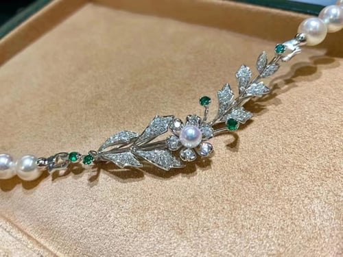 عقد اللولو الطبيعي مع ورقة شجرة الزركون الساحرة