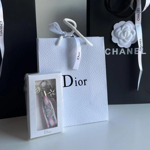 ميدالية Dior شاملة (البوكس والكيس)