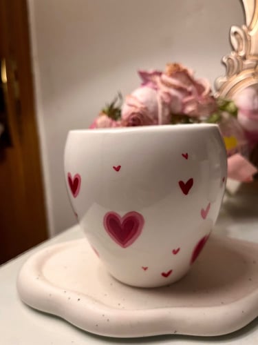 كوب "القلوب" مرسوم يدوياً