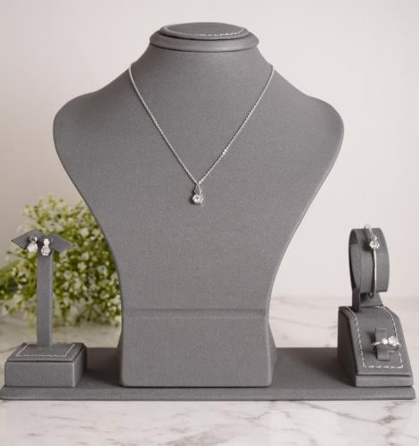 طقم أطفال فضي زركون بتصميم هندسي مميز