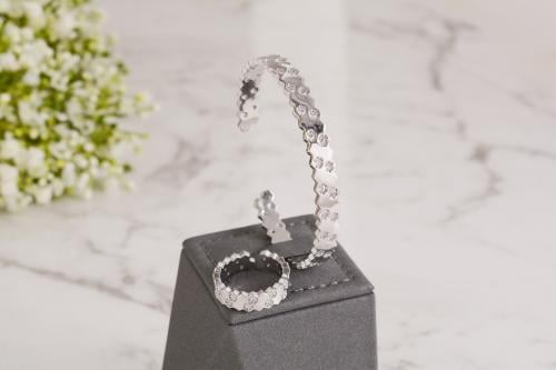 اسورة و خاتم زركون بتصميم الألماس مطلي ذهب عيار 18...