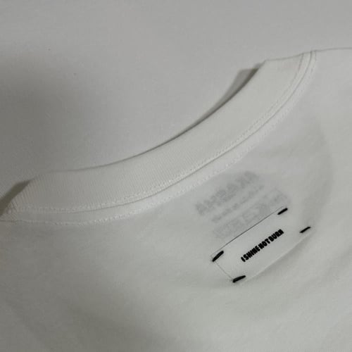 تيشيرت اكاشا الابيض